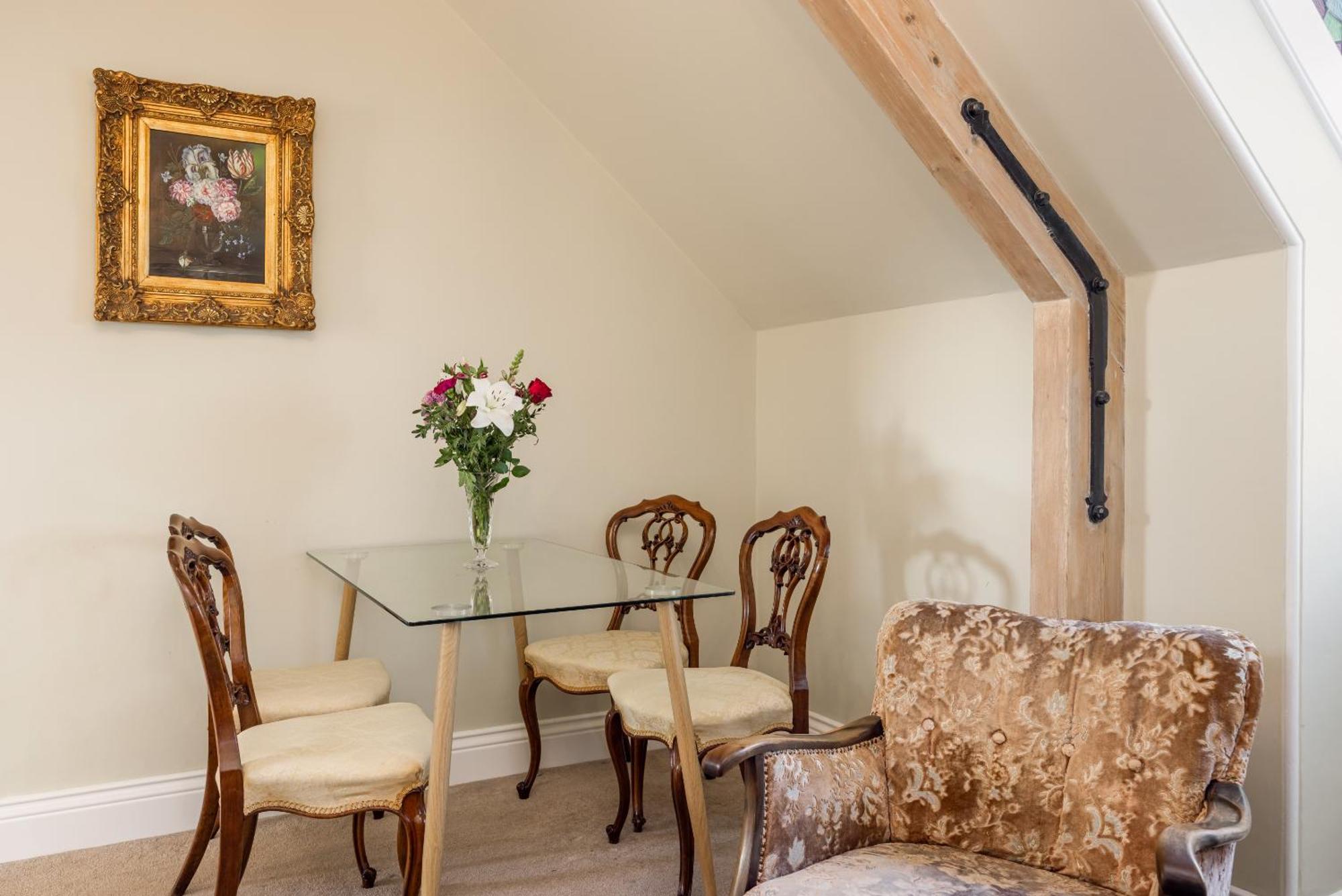 Meldon View - Period Apartment & Roof Terrace Chagford Room photo